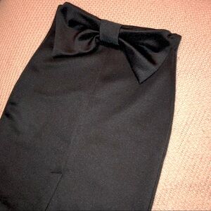 AMBIANCE Pencil Skirt